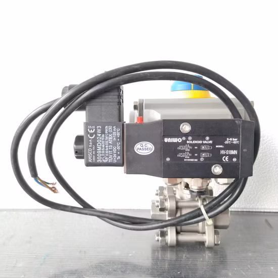 Vanne à bille flottante de commande d'actionneur pneumatique avec électrovanne Standard Pn16 moyenne température générale